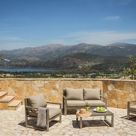 Peaceful House With An Awesome View بيت للعطل